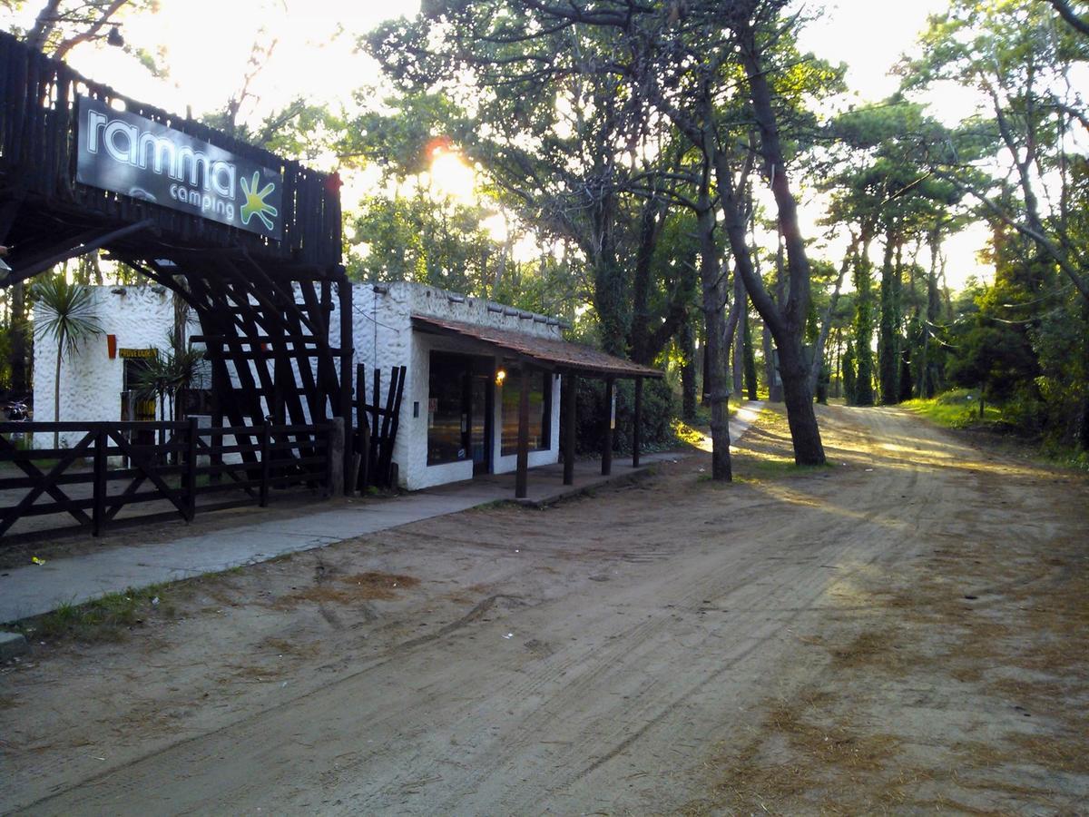 Ramma Camping Vandrarhem Villa Gesell Exteriör bild
